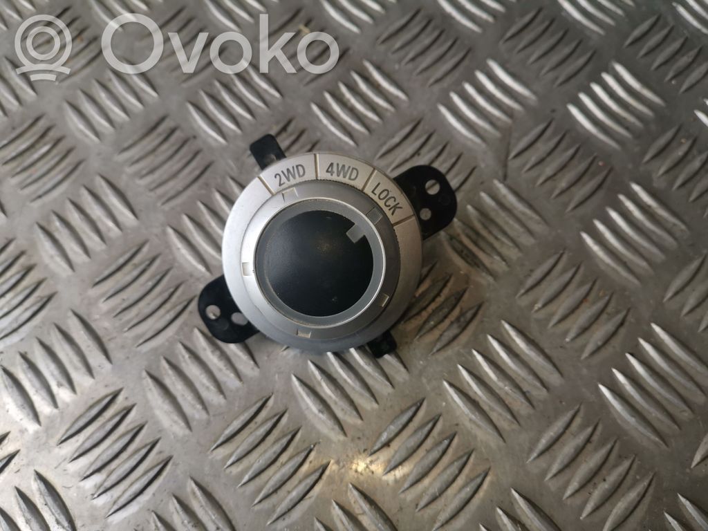 Differential lock switch