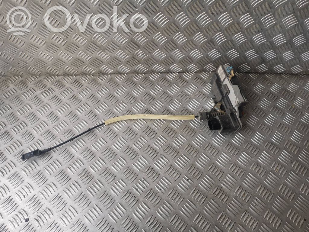Volvo XC90 Takaoven lukko 
