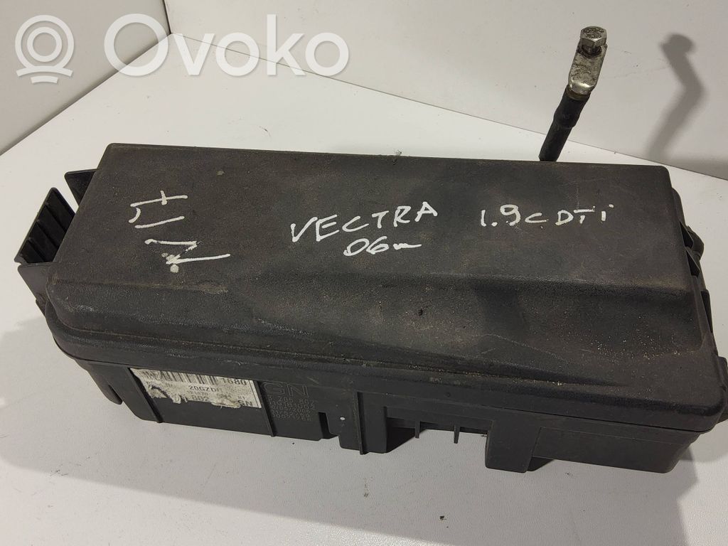 Opel Vectra C Fuse module 