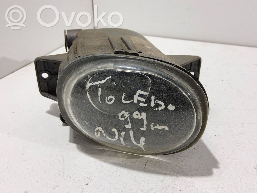 Seat Toledo II (1M) Miglas lukturis priekšā 
