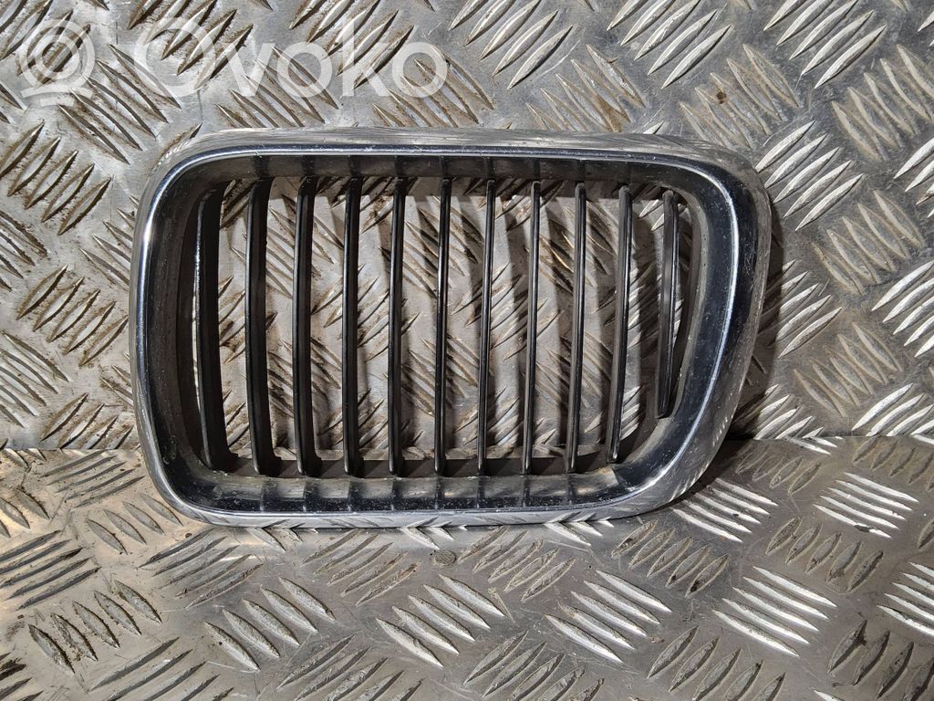 BMW 3 E36 Front bumper upper radiator grill 