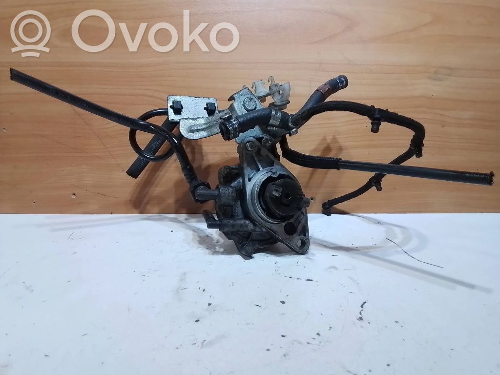 Opel Corsa D Vacuum pump 