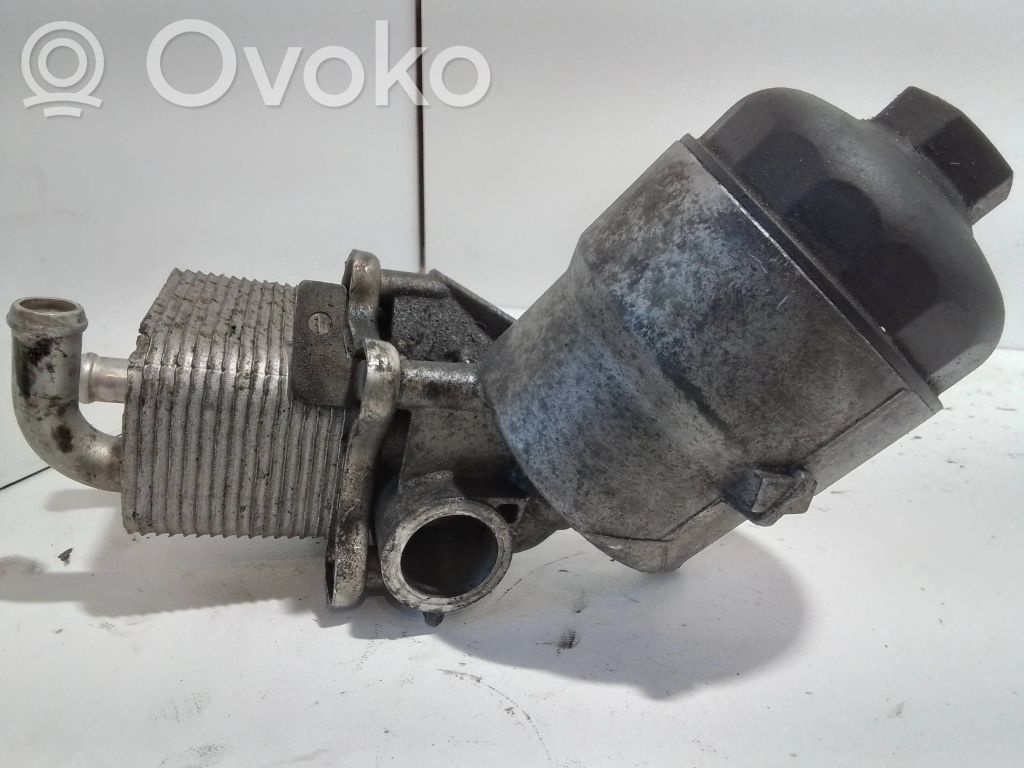 Opel Astra H Oil filter mounting bracket 