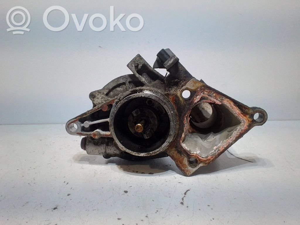 Ford Mondeo Mk III Vacuum pump 