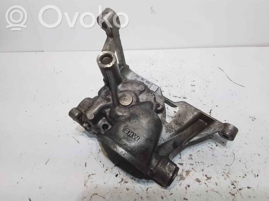 Audi A6 S6 C5 4B Eļļas sūknis 