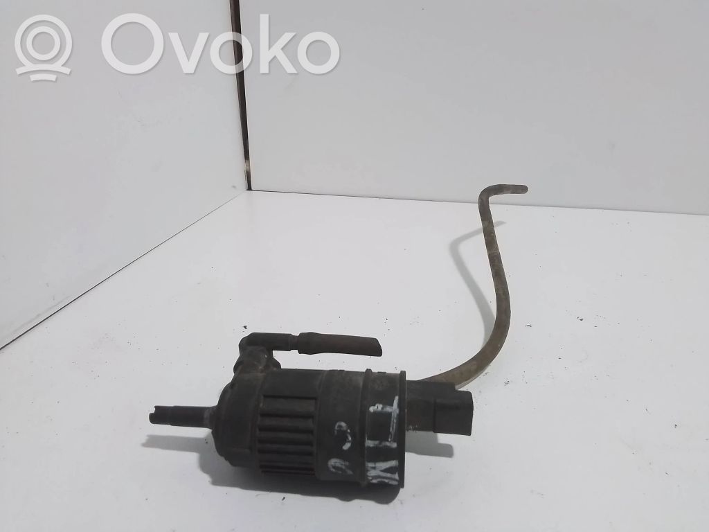 Renault Laguna II Windscreen/windshield washer pump 