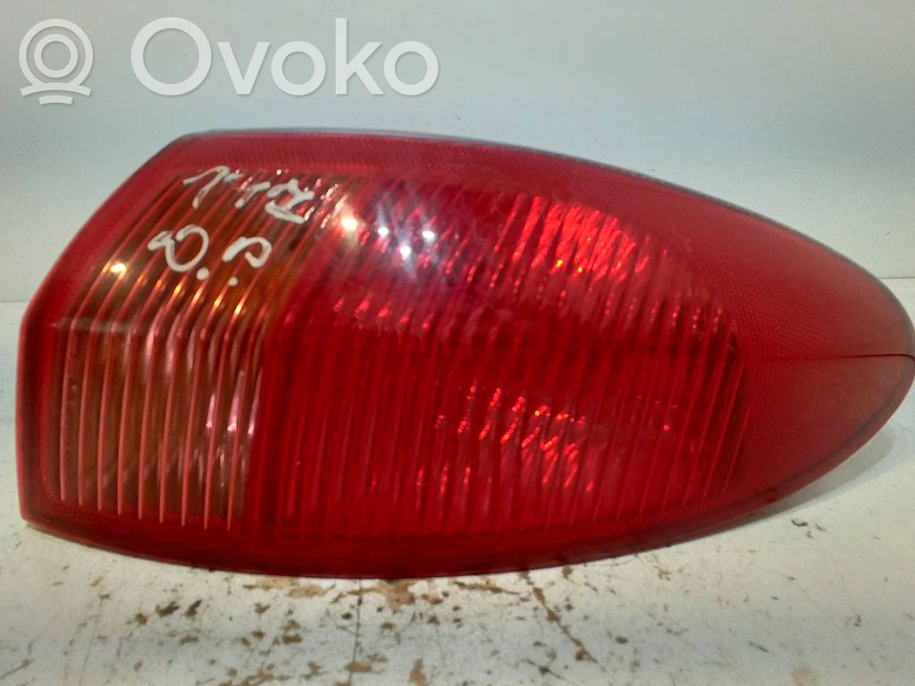 Alfa Romeo 147 Aizmugurējais lukturis virsbūvē 