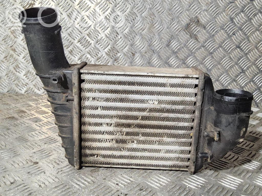 Audi A4 S4 B5 8D Ladeluftkühler 