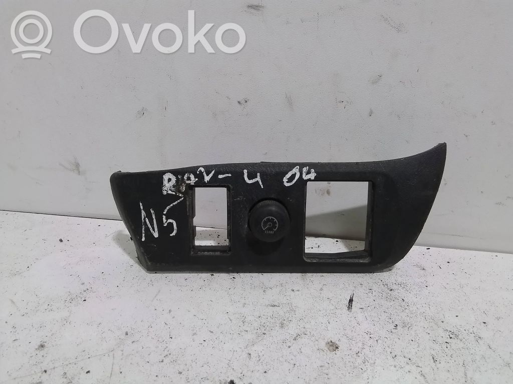 Toyota RAV 4 (XA20) Wing mirror switch 