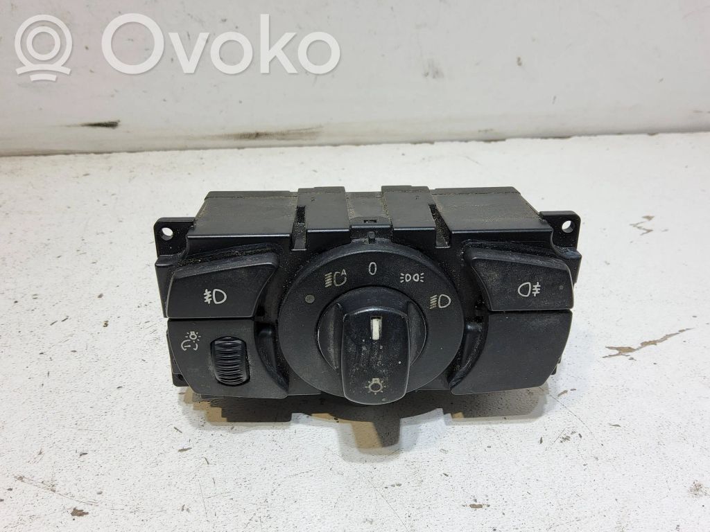 Light switch   6925288,33290402,00040630768001