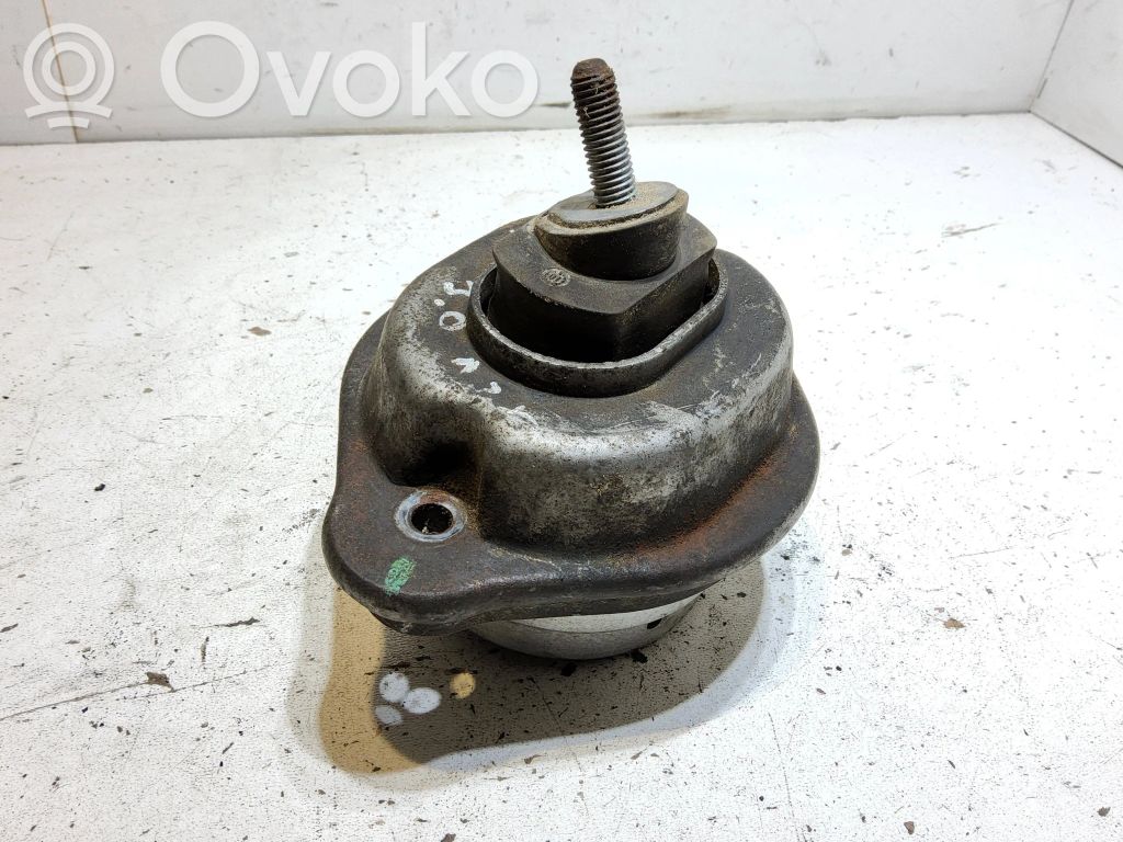 BMW X5 E53 Engine mount bracket 