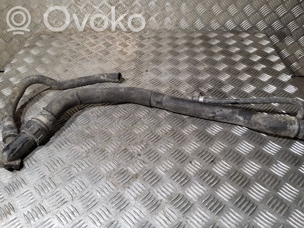 BMW 3 E90 E91 Engine coolant pipe/hose 