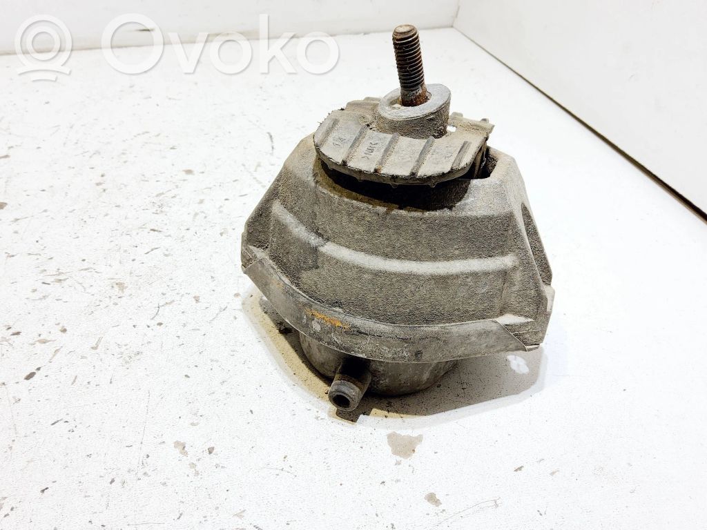 BMW 5 E60 E61 Engine mount bracket 