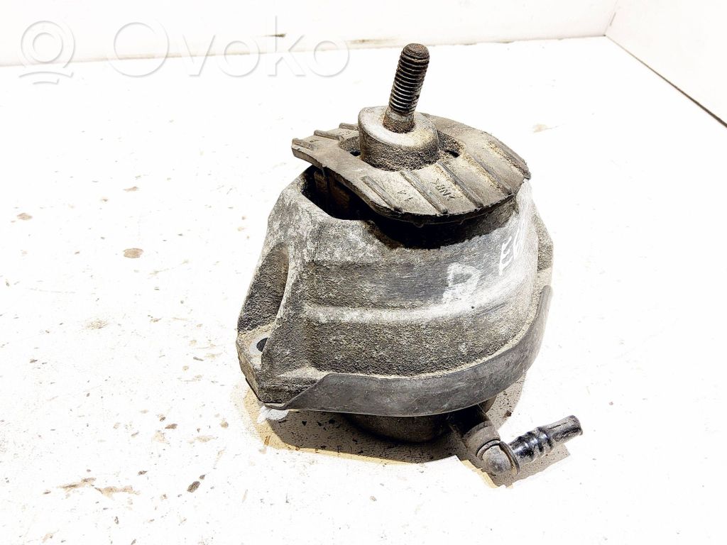 BMW 5 E60 E61 Dzinēja spilvens 