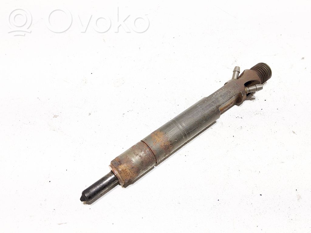 Fuel injector