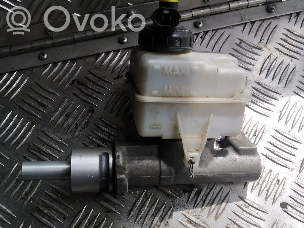 Opel Movano A Pääjarrusylinteri 