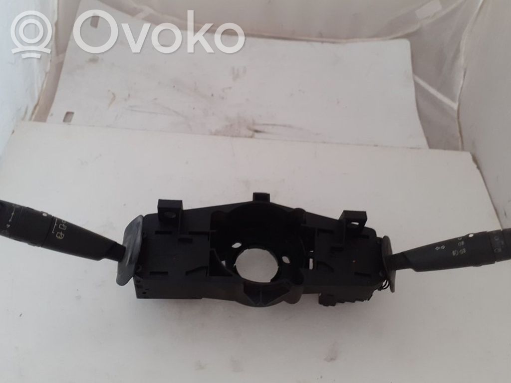 Citroen Xsara Picasso Manetă semnalizator 
