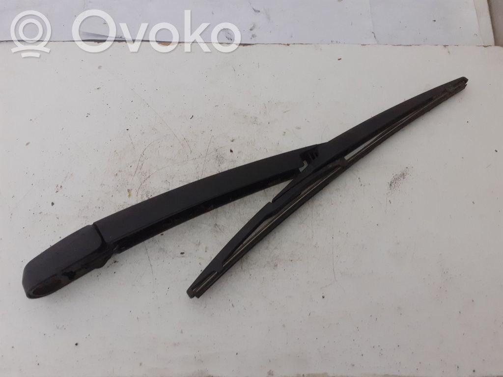 KIA Carens III Wycieraczka szyby tylnej 