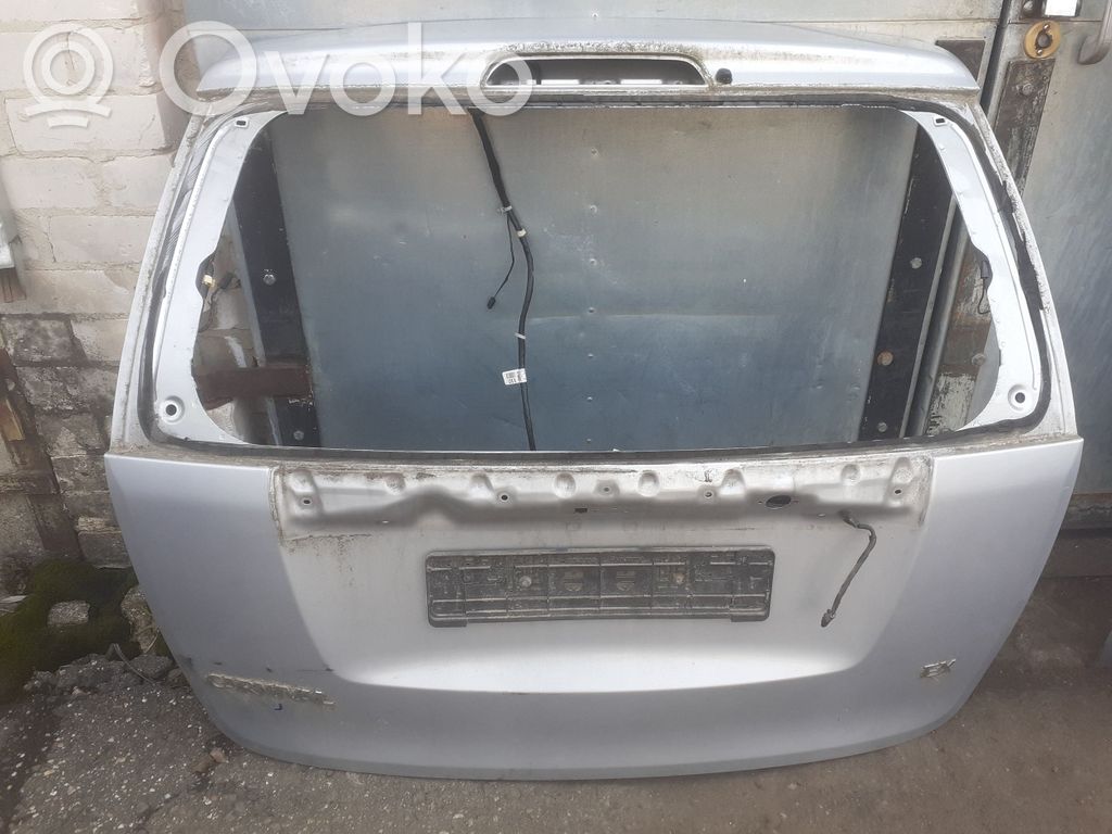 KIA Carnival Tailgate/trunk/boot lid 