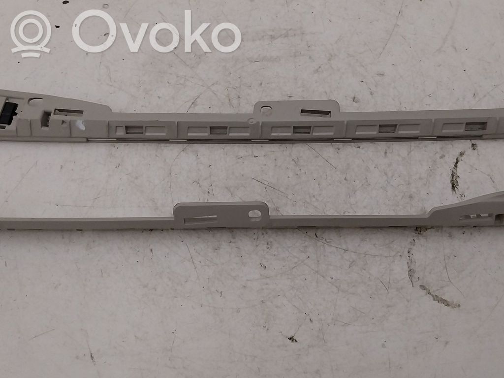 Citroen C4 I Picasso Etuistuimen valo 