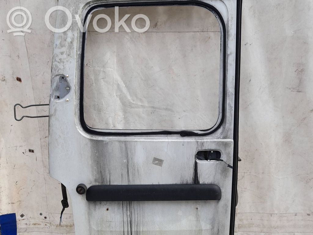 Renault Master II Aizmugurējās durvis 