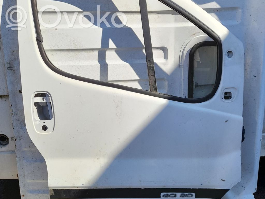 Renault Trafic II (X83) Puerta delantera 