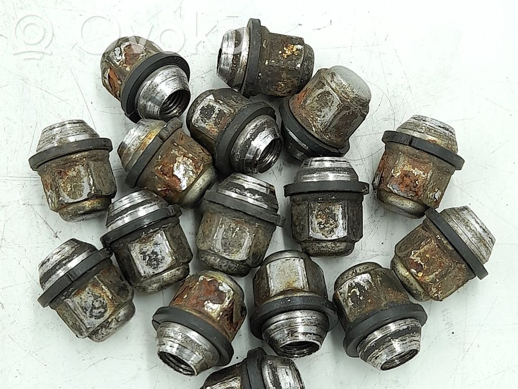 Mutterit/pultit   0K9A237160,0K9A237160