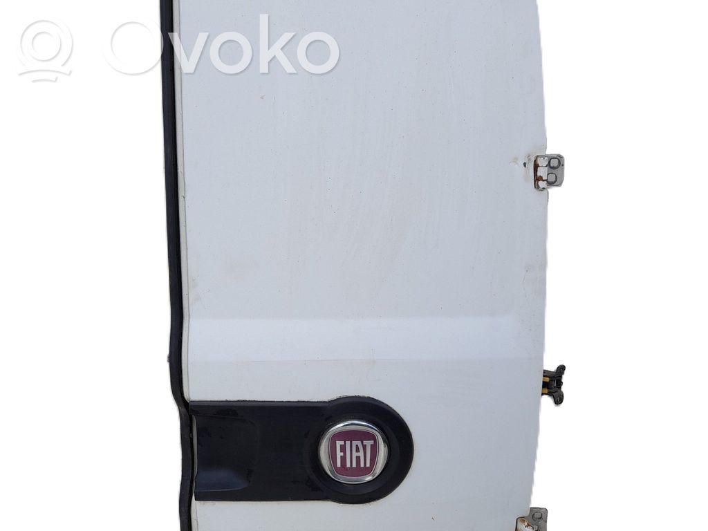 Fiat Doblo Puerta trasera 