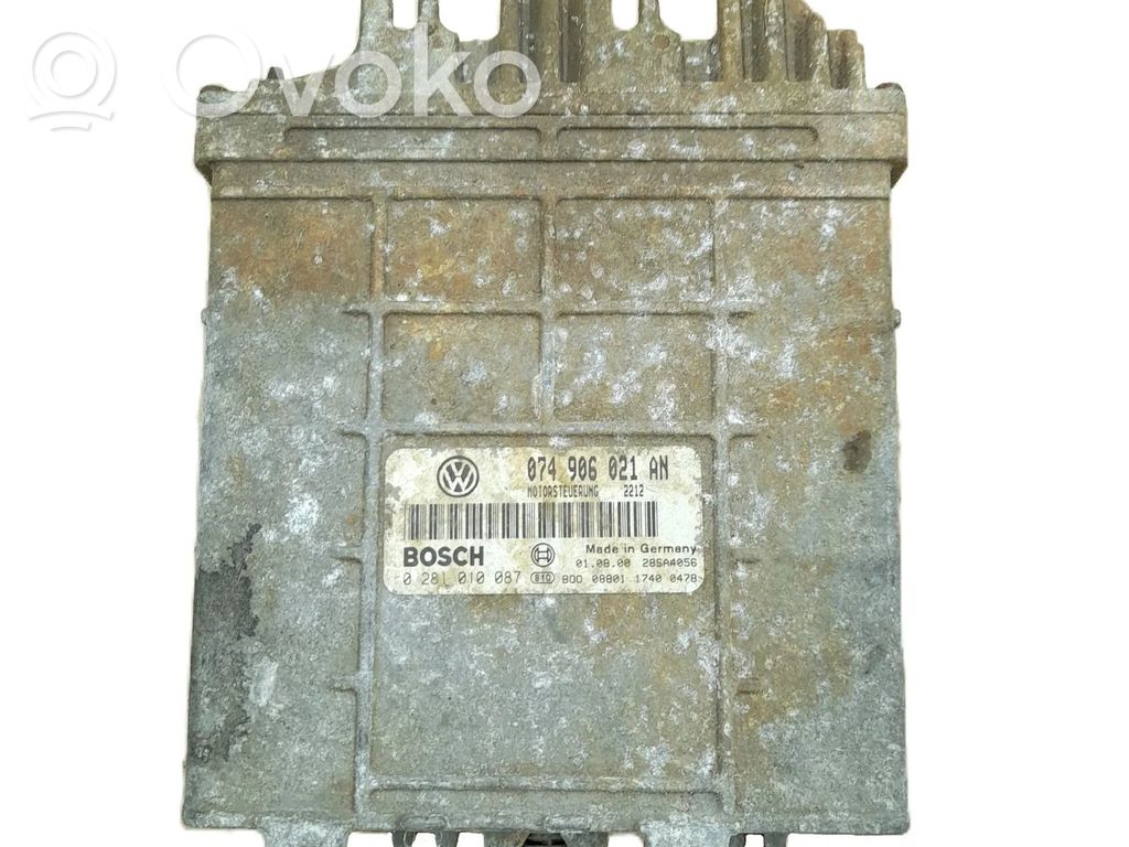 Volkswagen II LT Engine control unit/module 