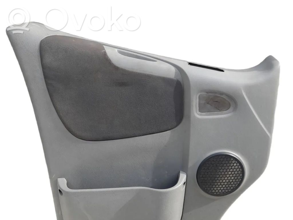Opel Vivaro Rivestimento del pannello della portiera anteriore 