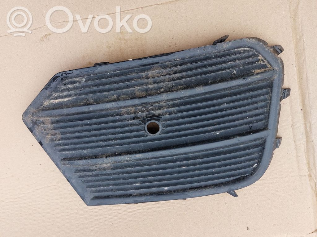 Kratka dolna zderzaka przedniego   8U0919268N