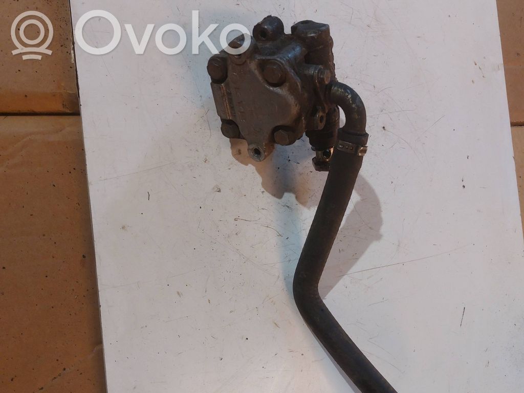 Ohjaustehostimen pumppu   8D0145177,8D0145177D,8D0145177Q