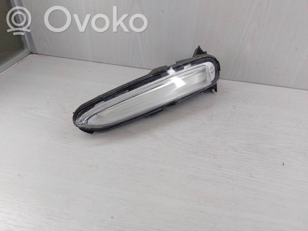BMW i3 Front indicator light 