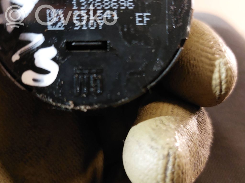 Light switch   13268696,251541