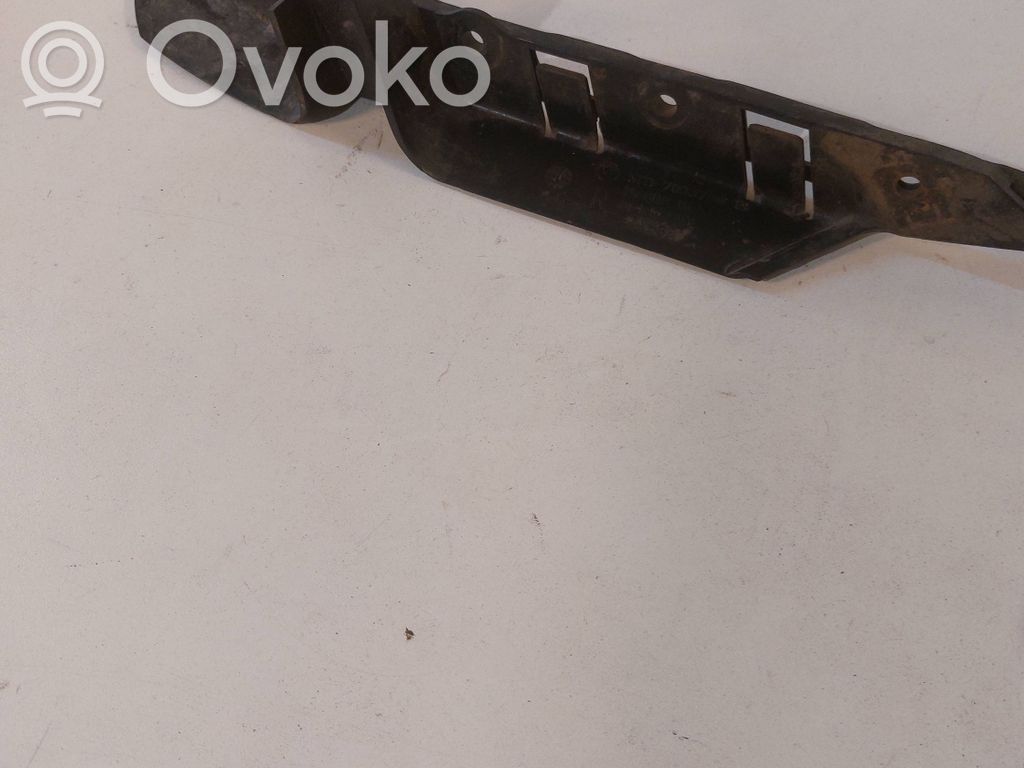 BMW 5 E60 E61 Priekinis laikiklis bamperio 