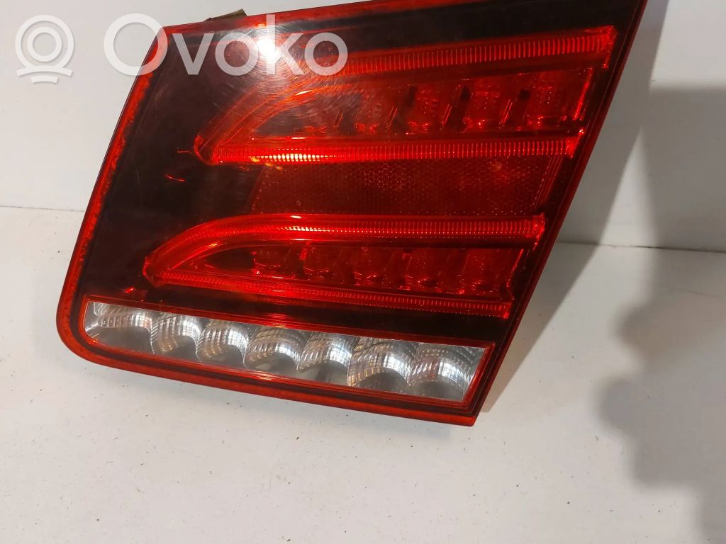 Lampy tylnej klapy bagażnika   A2129062203,615954,6150000357