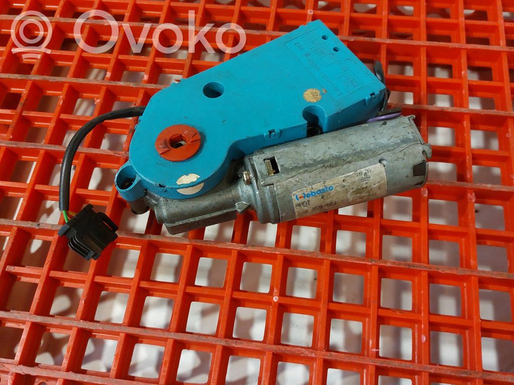 Moottori/käyttölaite   4D0959591