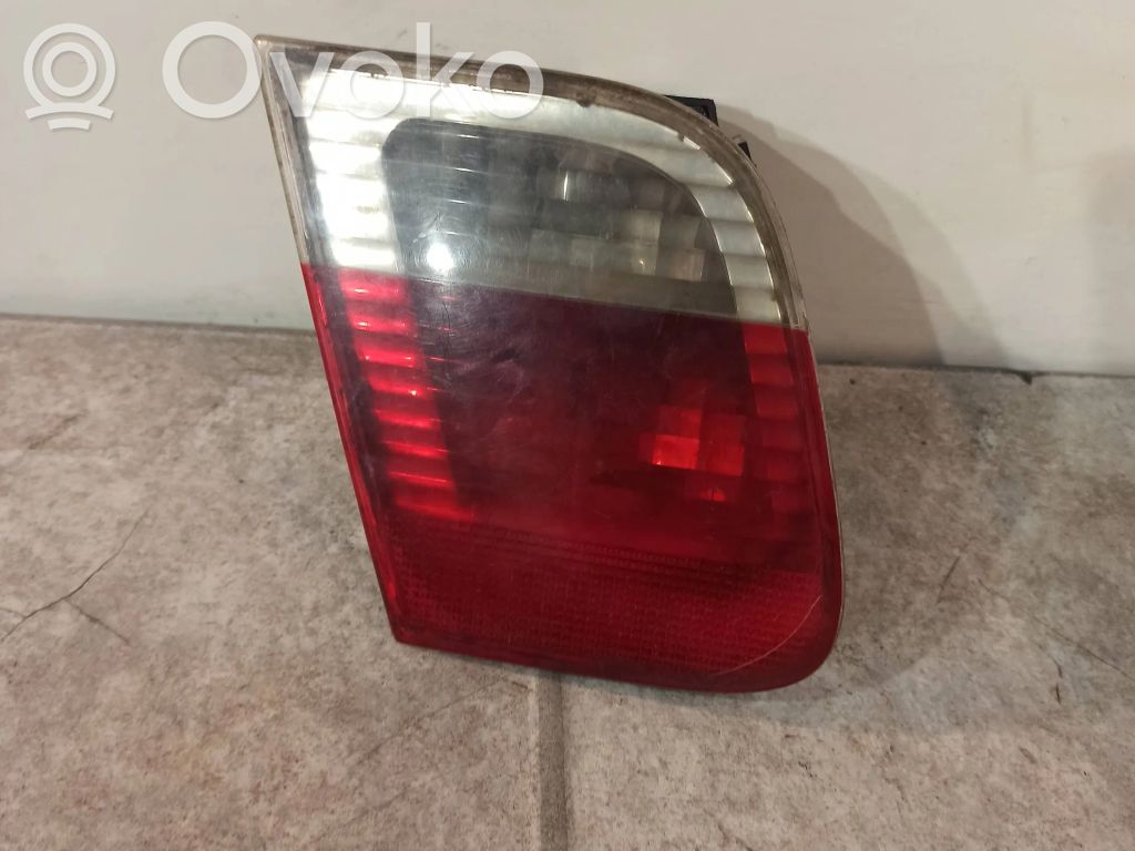 BMW 3 E46 Galinis žibintas dangtyje 