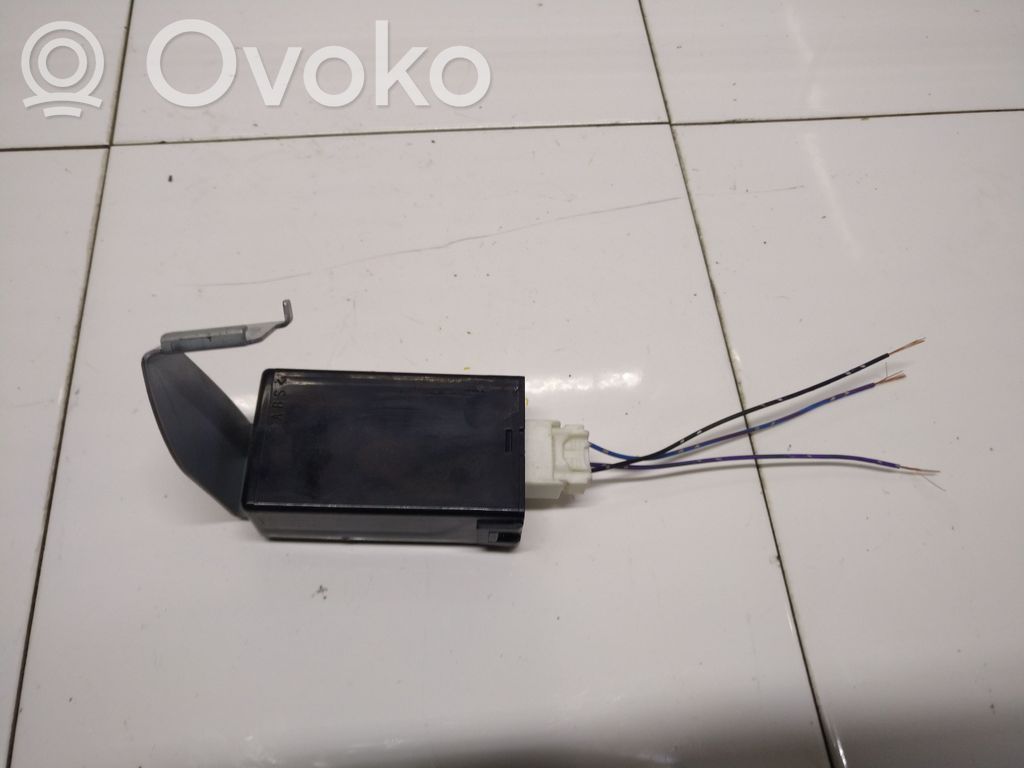 Mazda 5 Central locking relay 