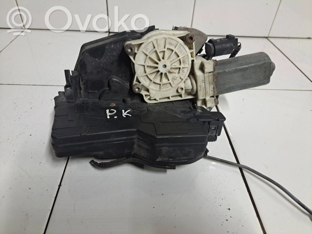 BMW 7 E65 E66 Front door lock 