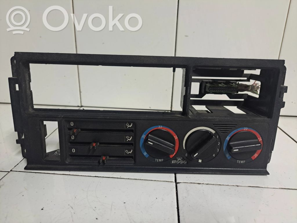 BMW 5 E34 Climate control unit 