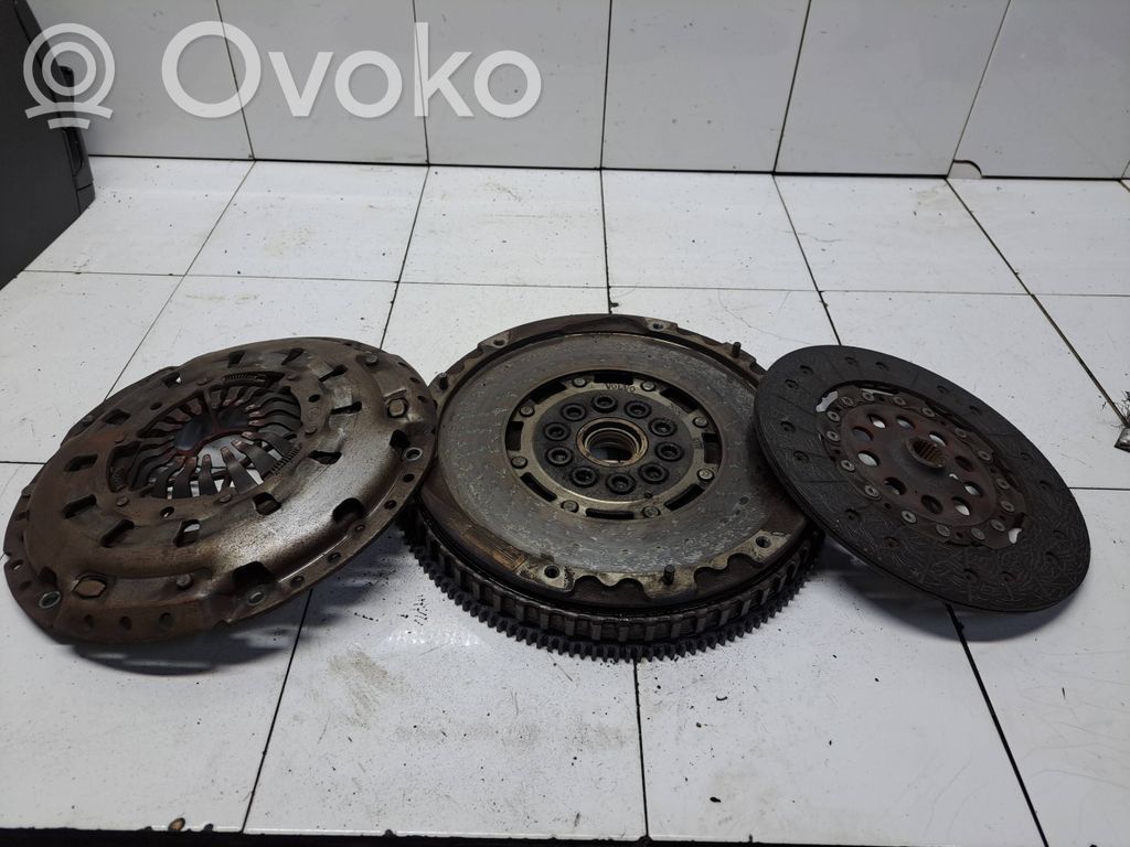 Volvo V70 Sankabos komplektas 