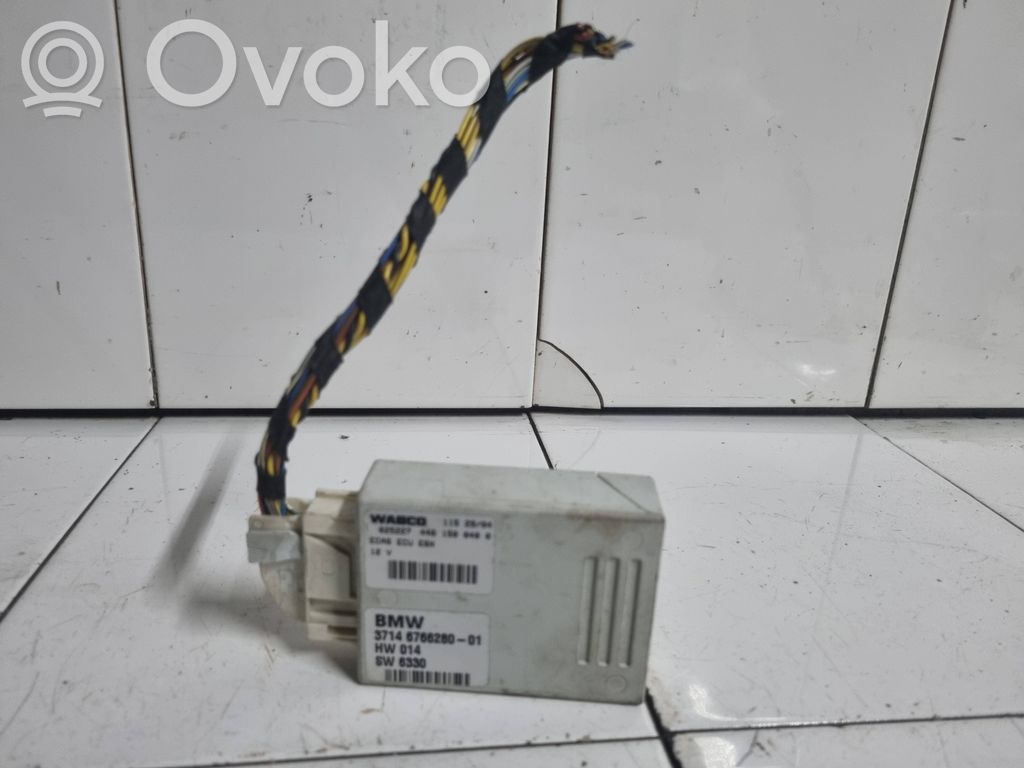 BMW 5 E60 E61 Air suspension control unit module (rear) 