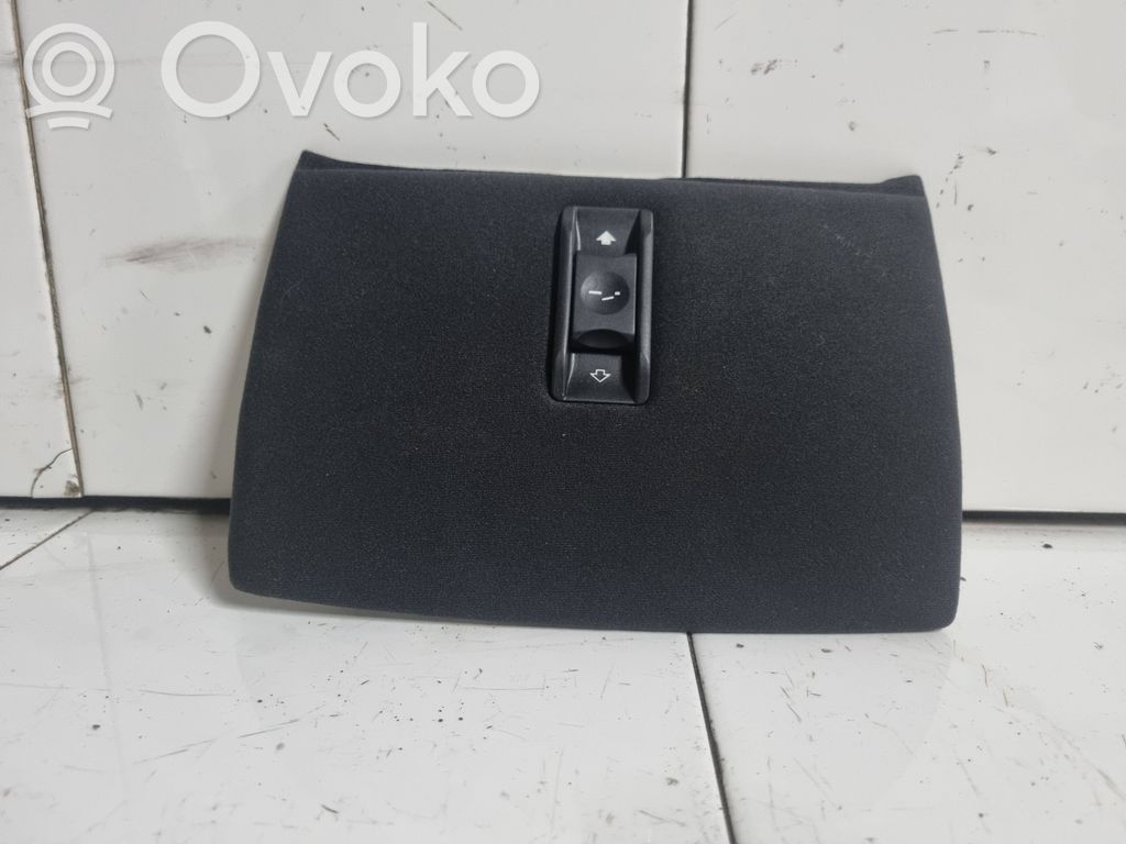 Otros repuestos del interior   7037685