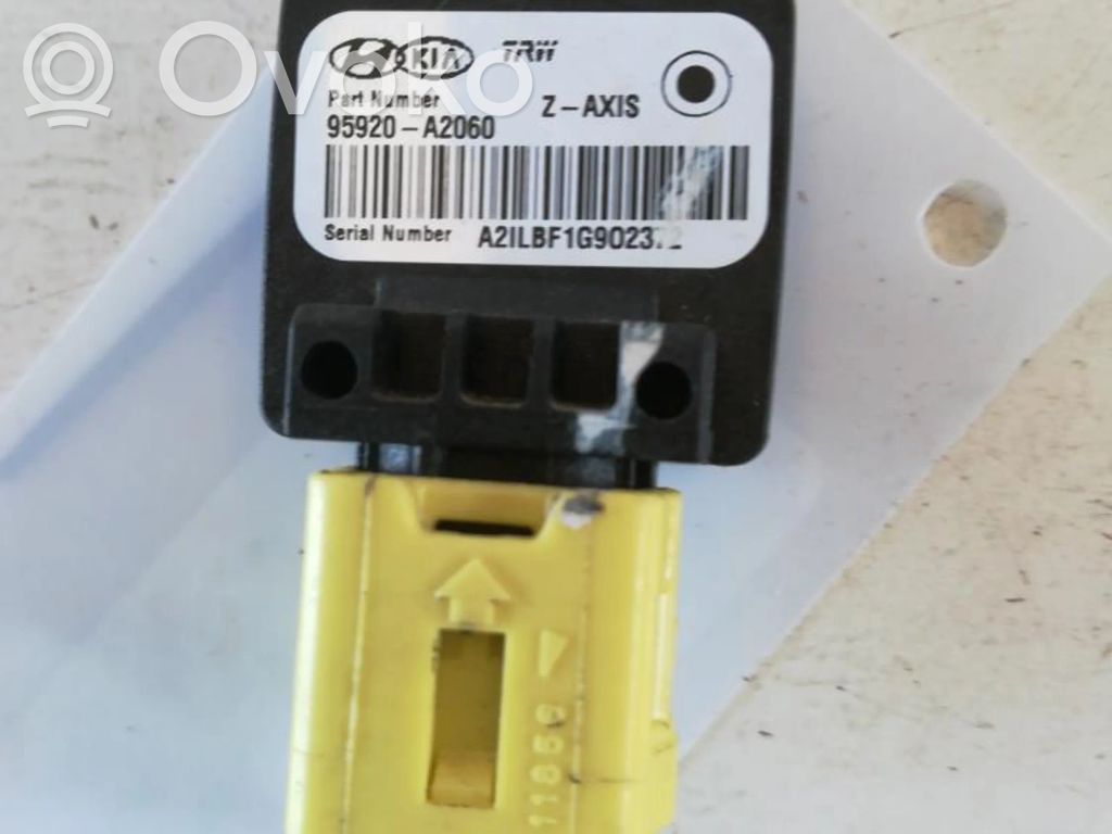 KIA Ceed Sensor impacto/accidente para activar Airbag 