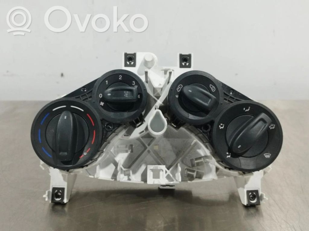 Climate control unit   5H0140100