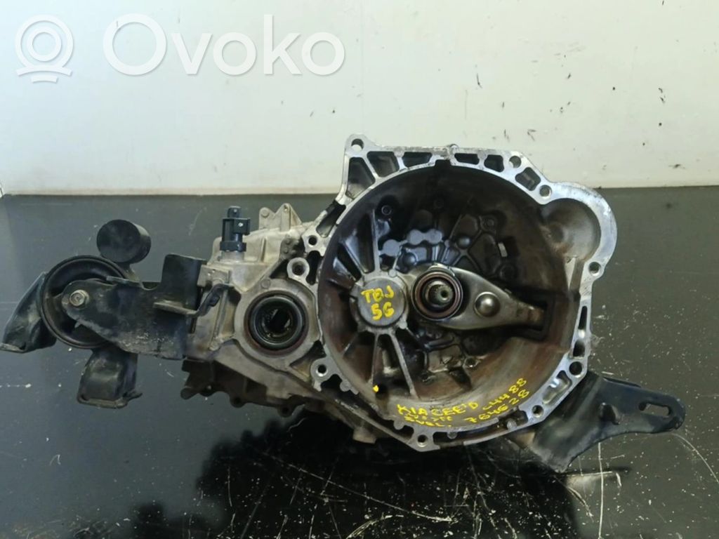 KIA Ceed Mechaninė 5 pavarų dėžė 