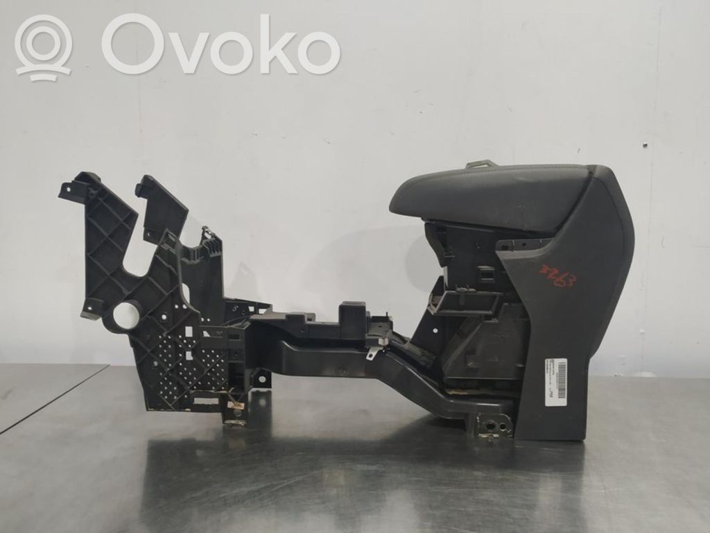 Ford Kuga I Apoyabrazos del asiento trasero 