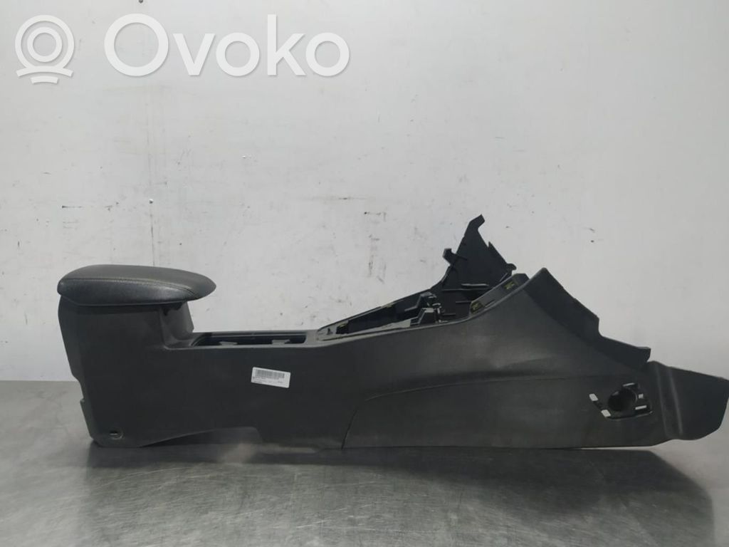 Ford Focus Rear seat armrest 