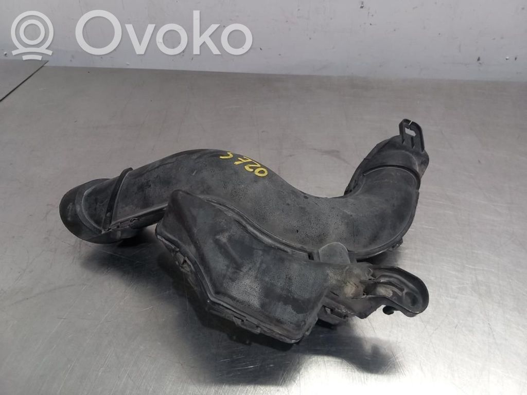 Nissan Juke I F15 Conductă/pâlnie umplere ulei 